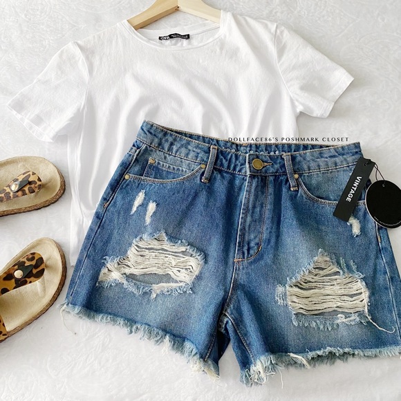 NWT Vintage Cut Highrise Distressed Jean Shorts - Picture 2 of 13